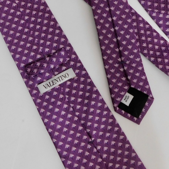 VALENTINO Silk Tie Necktie Made in Italy Purple Geometric Print Office Business - Picture 4 of 8